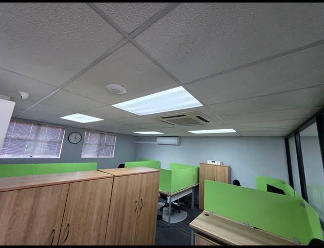 120M² OFFICE TO LET IN LANGENHOVENPARK